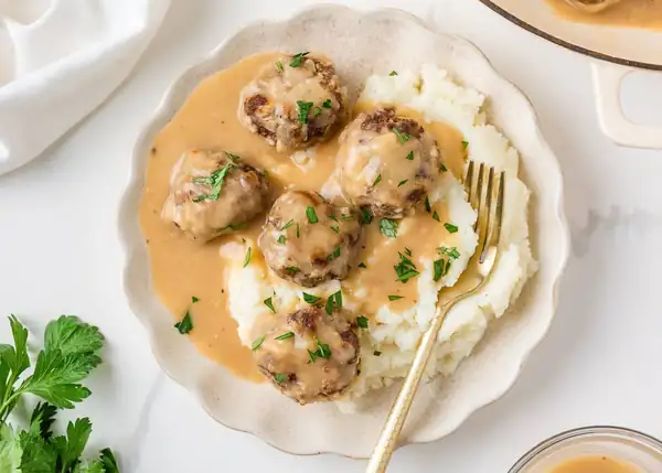 These Meatballs and Gravy Are Pure Comfort Food