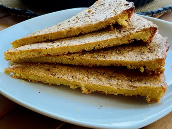 Pan plano italiano de garbanzos
