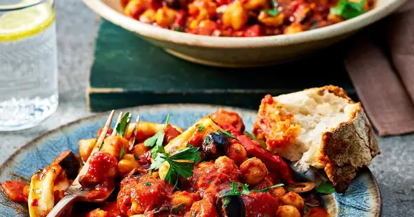 'Surf & turf' Spanish-style chorizo & chickpea stew with squid