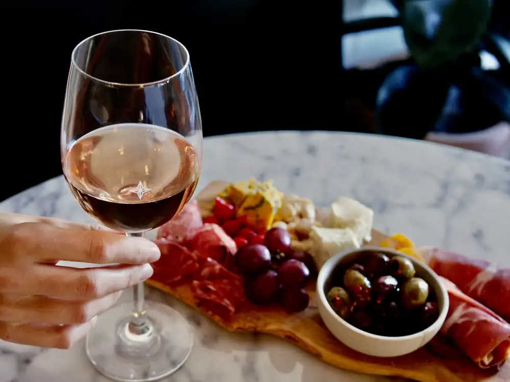 A New Plant and Wine Bar is Coming to North Loop