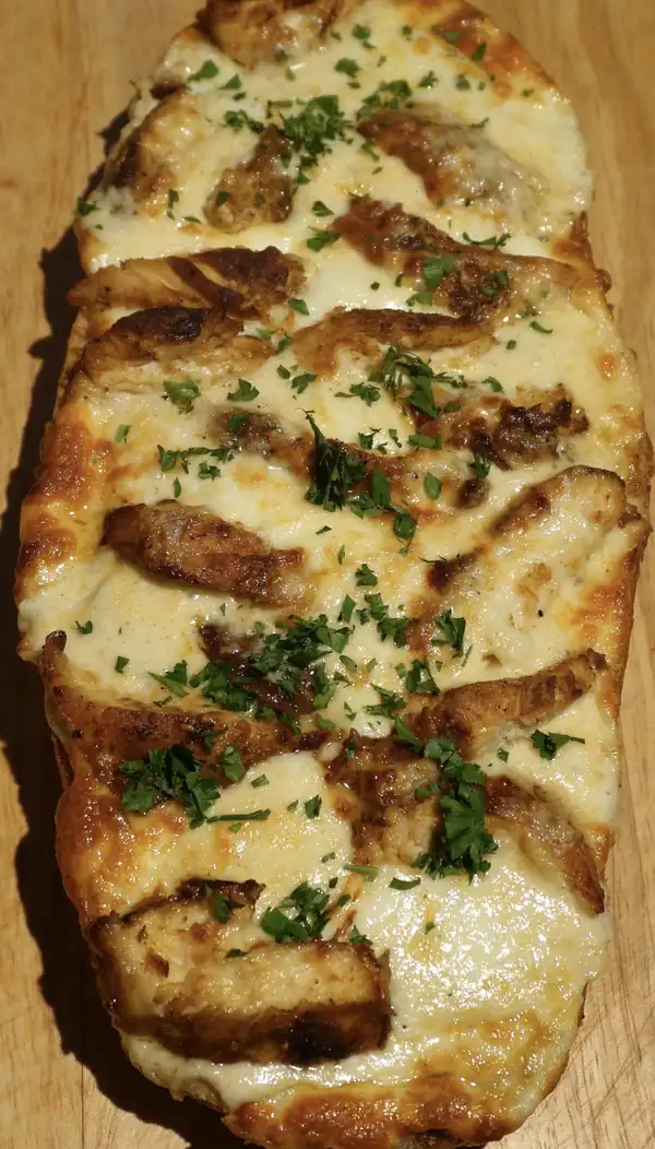 Chicken Alfredo Garlic Bread
