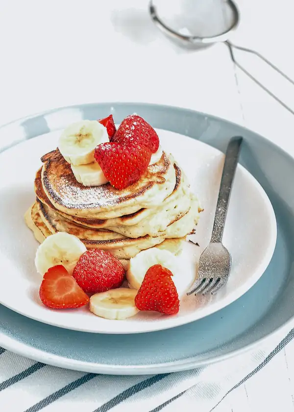 Quark pancakes with strawberries