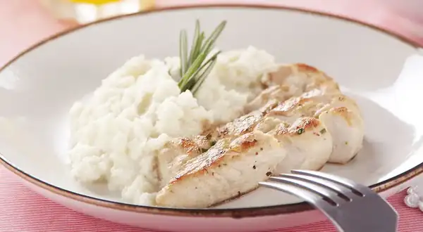 Grilled chicken with cauliflower puree: step-by-step recipe