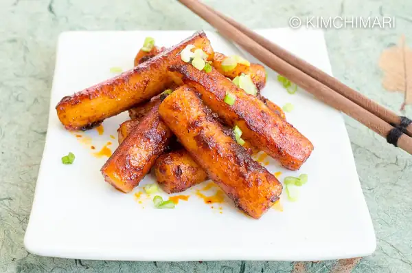 Simple Tteokbokki Recipe with Chili Oil (Gireum Tteokbokki)