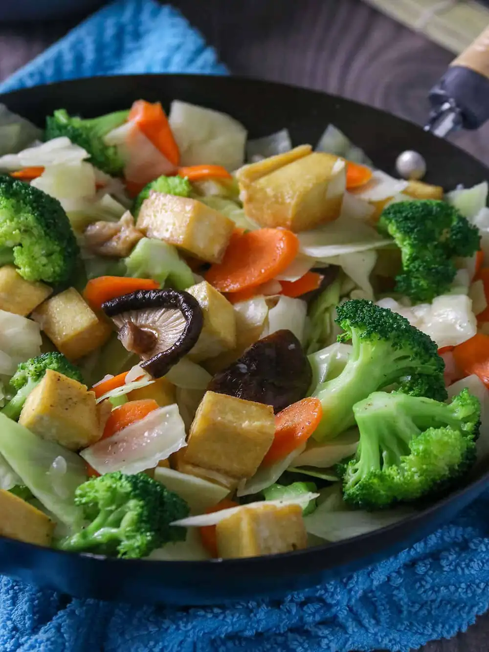 Chop Suey with Tofu and Shiitake Mushrooms