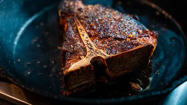 The Disadvantages Of Cooking Steak On Cast Iron