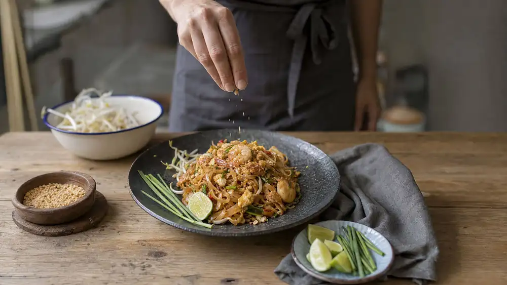 Pad Thai, the quick dinner full of sweet, sour and salty balance in 30 minutes