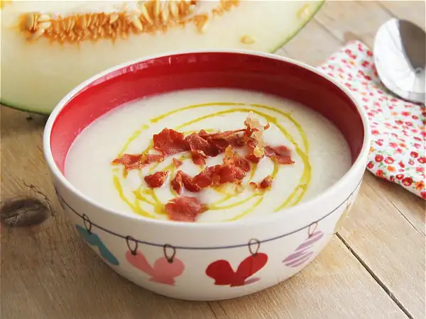 Melon soup with ham