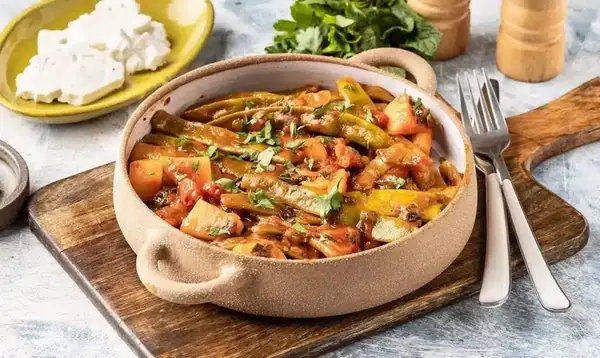 Fasolakia Lathera: Greek Green Beans in Olive Oil Sauce