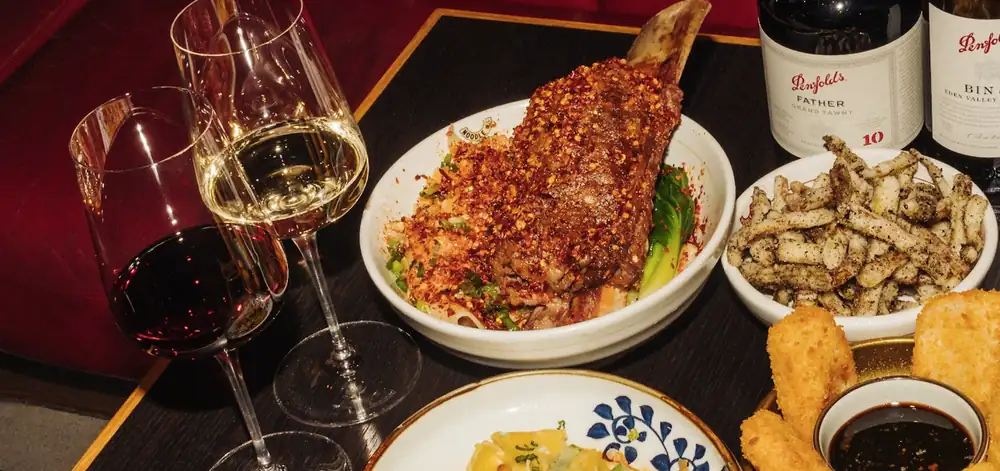 Noodle & Beer amplía su popularísimo plato de fideos con costillas de ternera estofadas Super King y lo lleva a Spitalfields