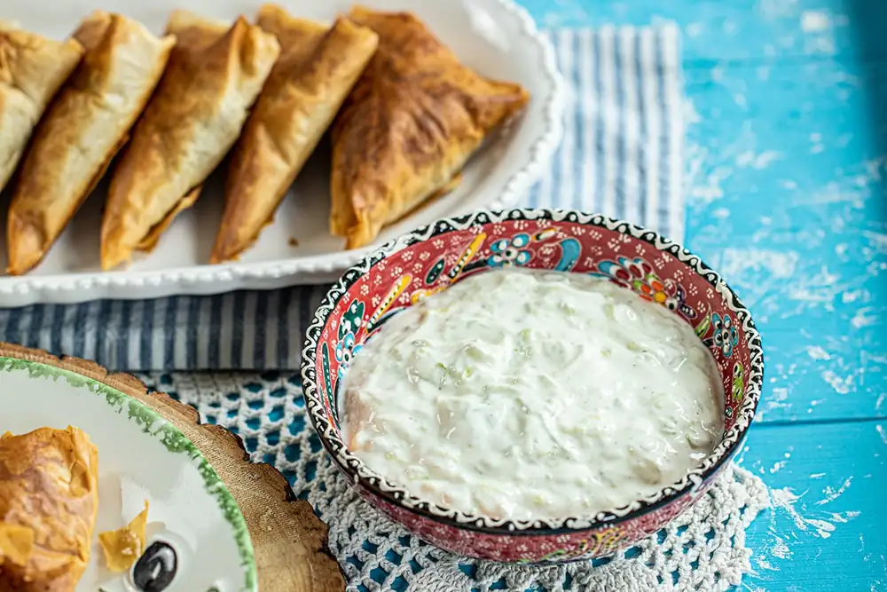 What to Eat With Tzatziki: The Best Dishes, Dips & Mediterranean Pairings