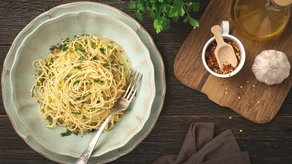 For Next-Level Aglio E Olio, Upgrade Your Garlic