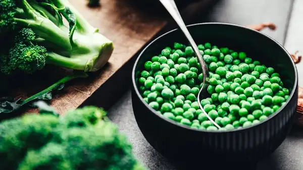 Turn peas into a flavorful side dish with 2 Italian ingredients
