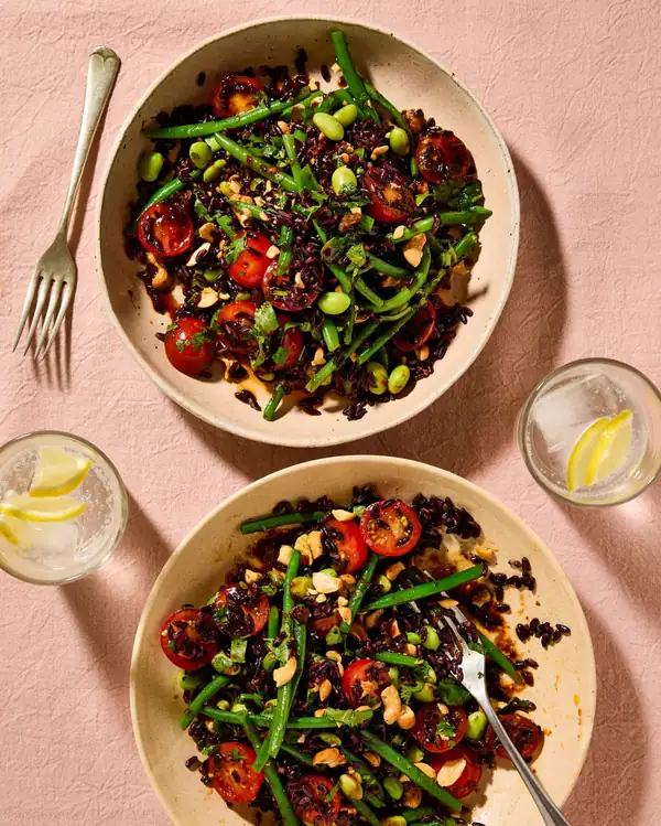 Meera Sodha’s recipe for black rice salad with tomatoes, tamarind and green beans