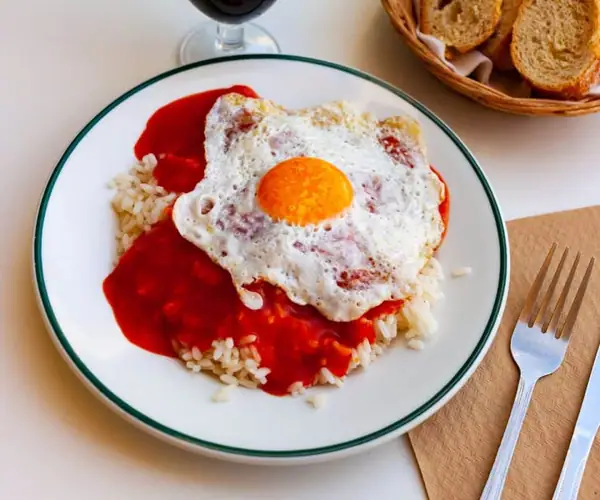 Arroz con Huevo Frito