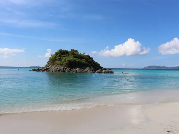 Estas son las 11 mejores playas del Caribe que puedes visitar sin necesidad de pasaporte, desde Santo Tomás hasta Puerto Rico
