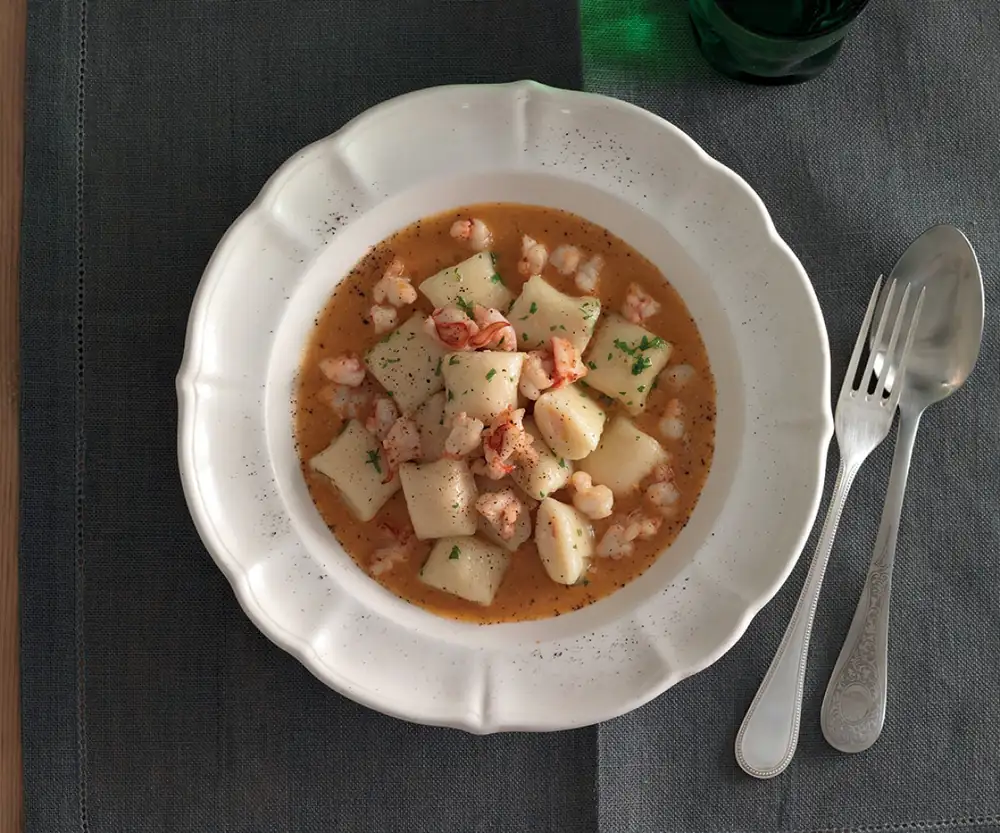 Gnocchi with Salmon in Prawn Sauce