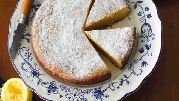 Ricotta and caramelized sugar cake: I don't show a gram of butter and everyone wants it