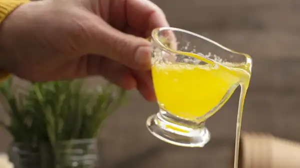 The Classic '80s Hot-Buttered Snack That Only Requires 2 Ingredients