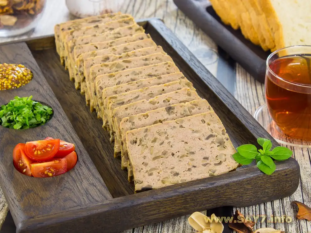Pastel de carne con champiñones