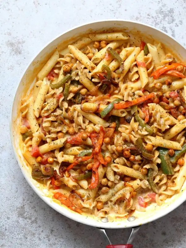 Fajita Pasta with Chickpeas & Peppers