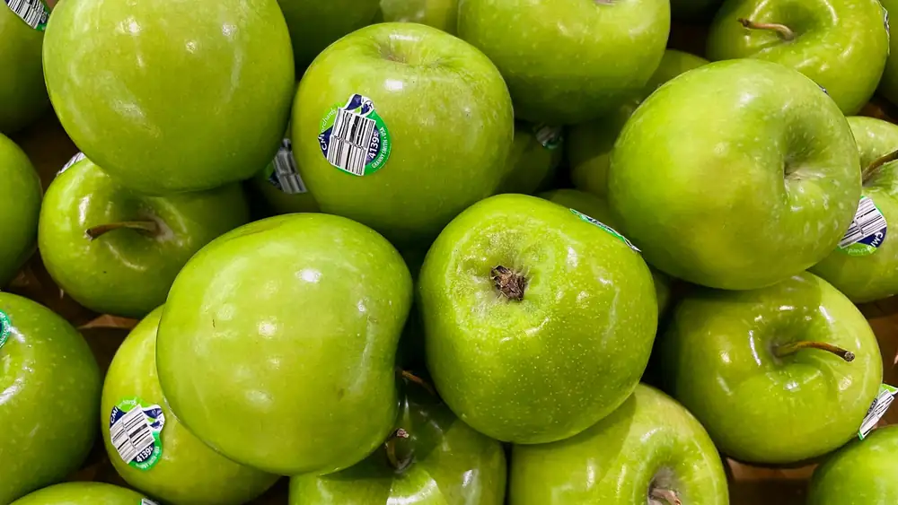 You're Better Off Buying Fruit With The Stickers Intact For This Unexpected Reason