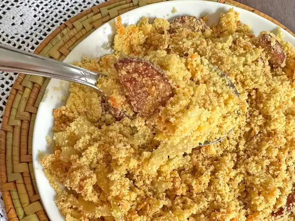 Golden Brazilian farofa with fresh chorizo, egg and carrot