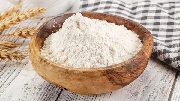 Bleached Vs Unbleached Flour: What's The Difference When Baking Cake?