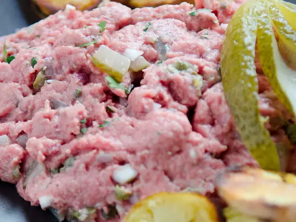 Filet américain (tartar de ternera belga)