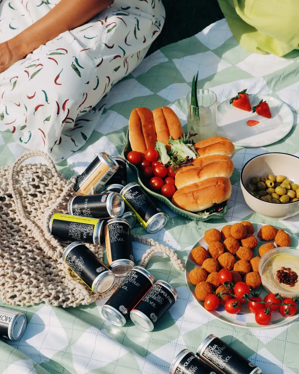 Are there any drinkable canned cocktails?