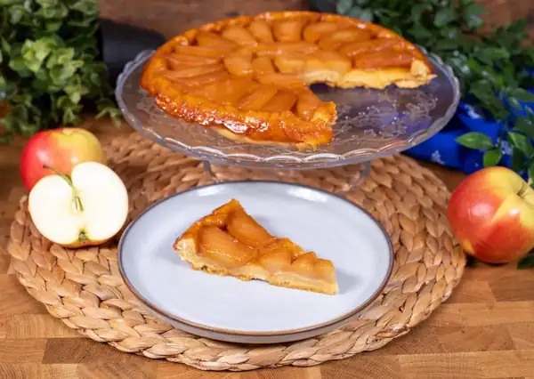 Tarte tatin, the upside-down apple cake