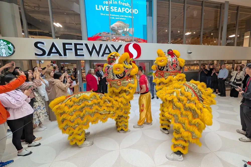 'A Safeway unlike any other': Inside Oakridge Park's newly began trading 50,000+ sq. ft. flagship grocery store