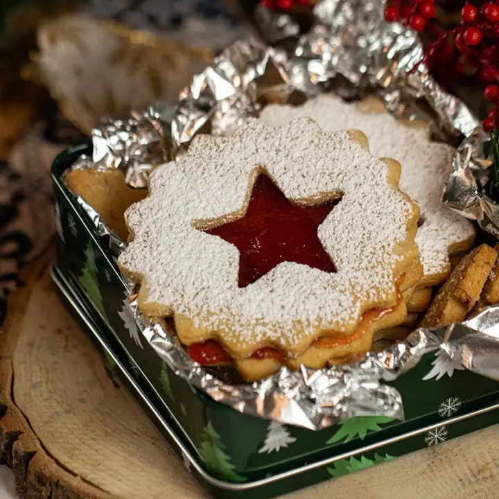 Linzer Cookies