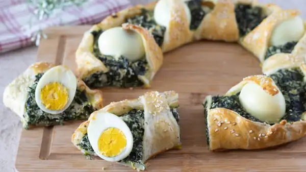 Surprise everyone this Easter with the Torta Pasqualina Centerpiece!