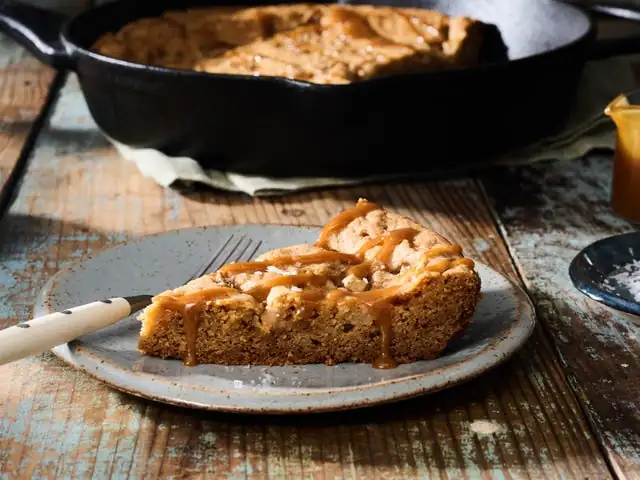 Caramel Apple Skillet Cookie