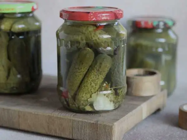 Preserving cucumbers for winter without sugar