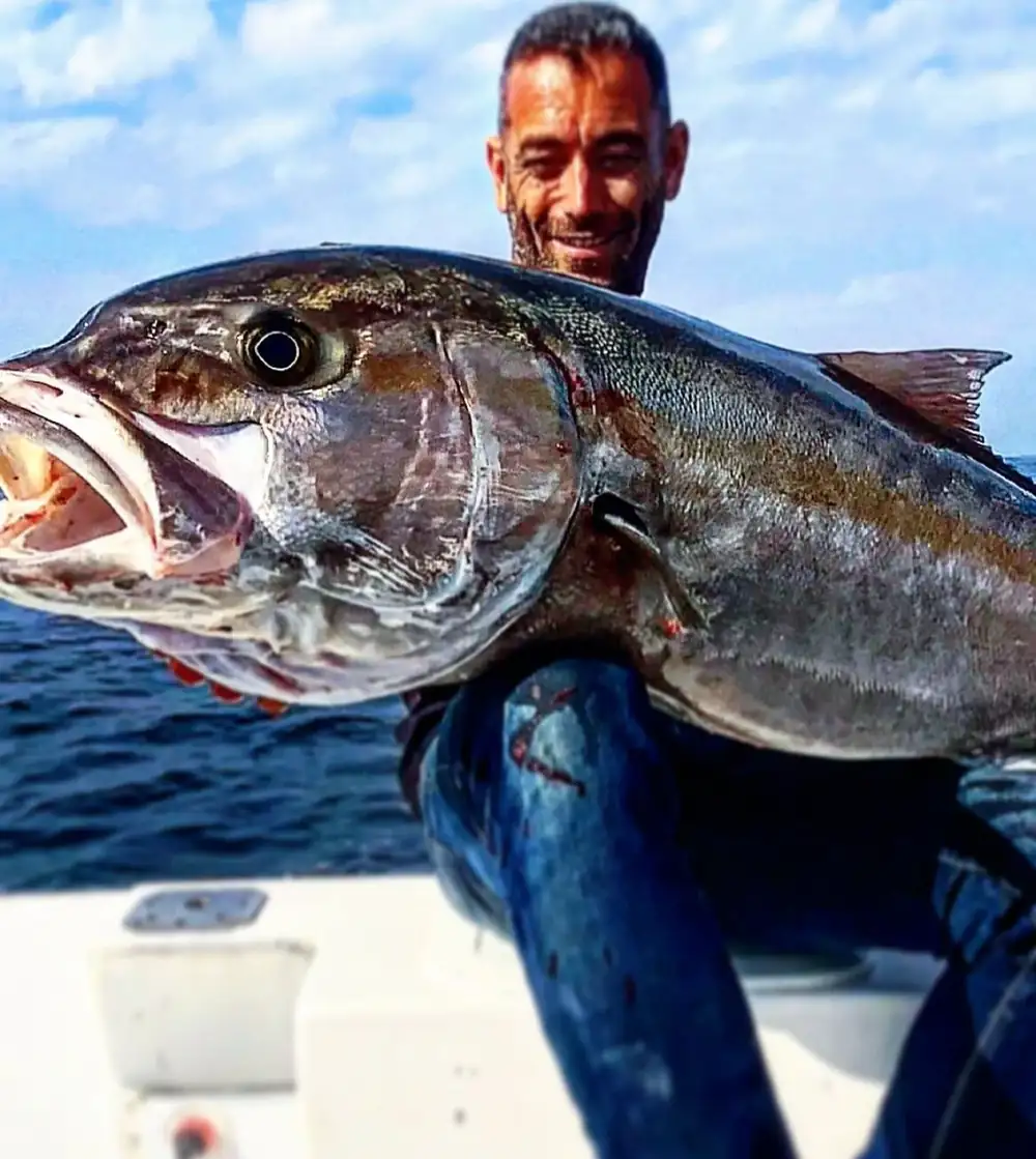 “The best grill master is the sailor. He knows how to read each fish.”