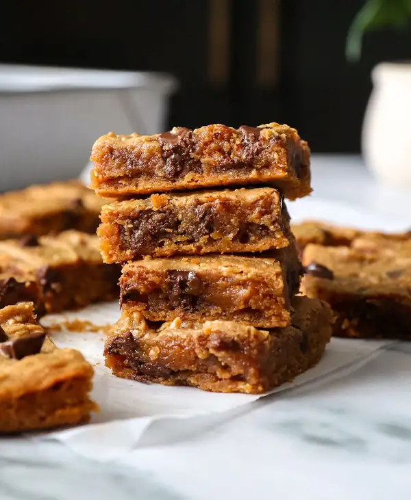 Flourless Peanut Butter Blondies