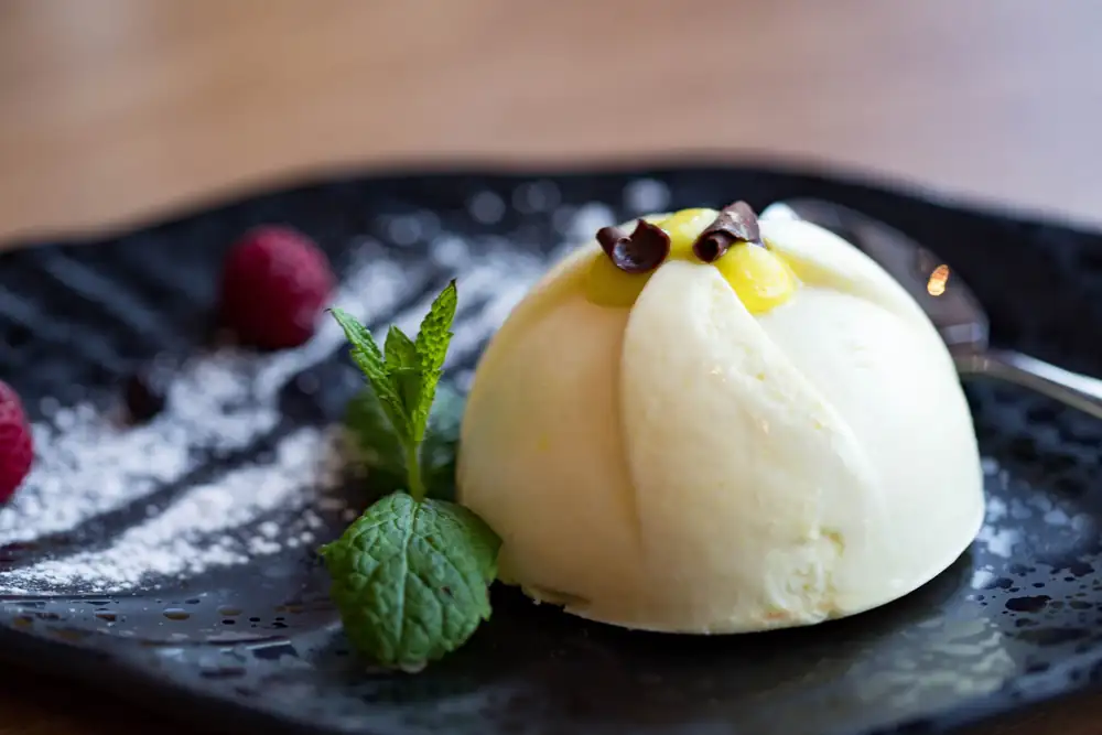 No es ni helado ni mousse, pero sin duda es increíblemente delicioso: esto es semifreddo italiano