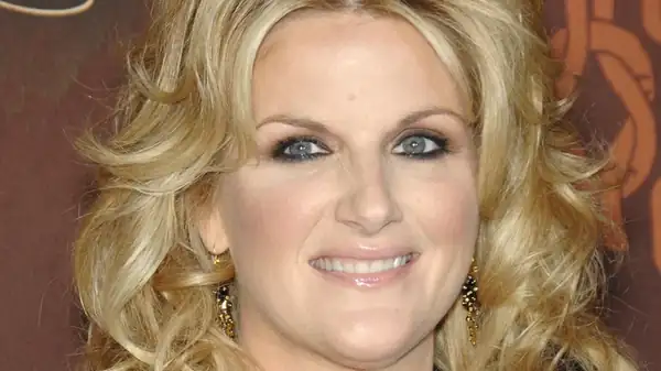 The Two Salty Ingredients Trisha Yearwood Adds For Next-Level Brownies