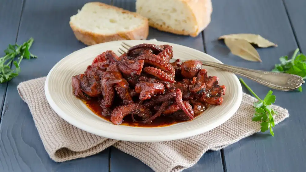 Pulpo al estilo griego: una receta para un guiso típico griego