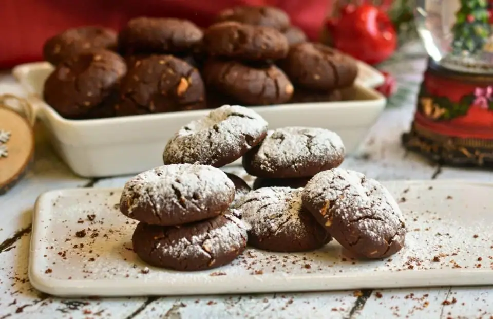 Chocolate Kourabiedes: Greek Chocolate Butter Cookies