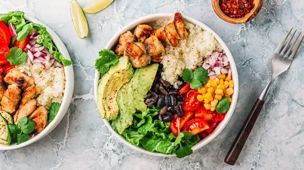 Say Goodbye To Boring Salads With This Fried Add-In