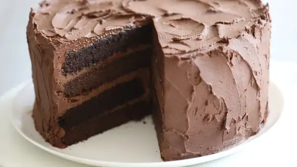 Cómo “pegar” tu pastel con glaseado si se desmorona
