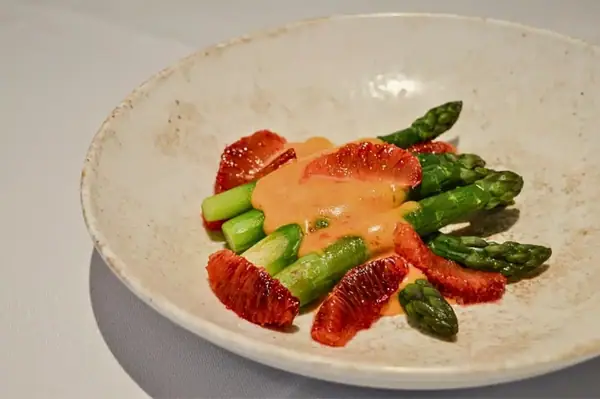 English Asparagus with Sauce Maltaise