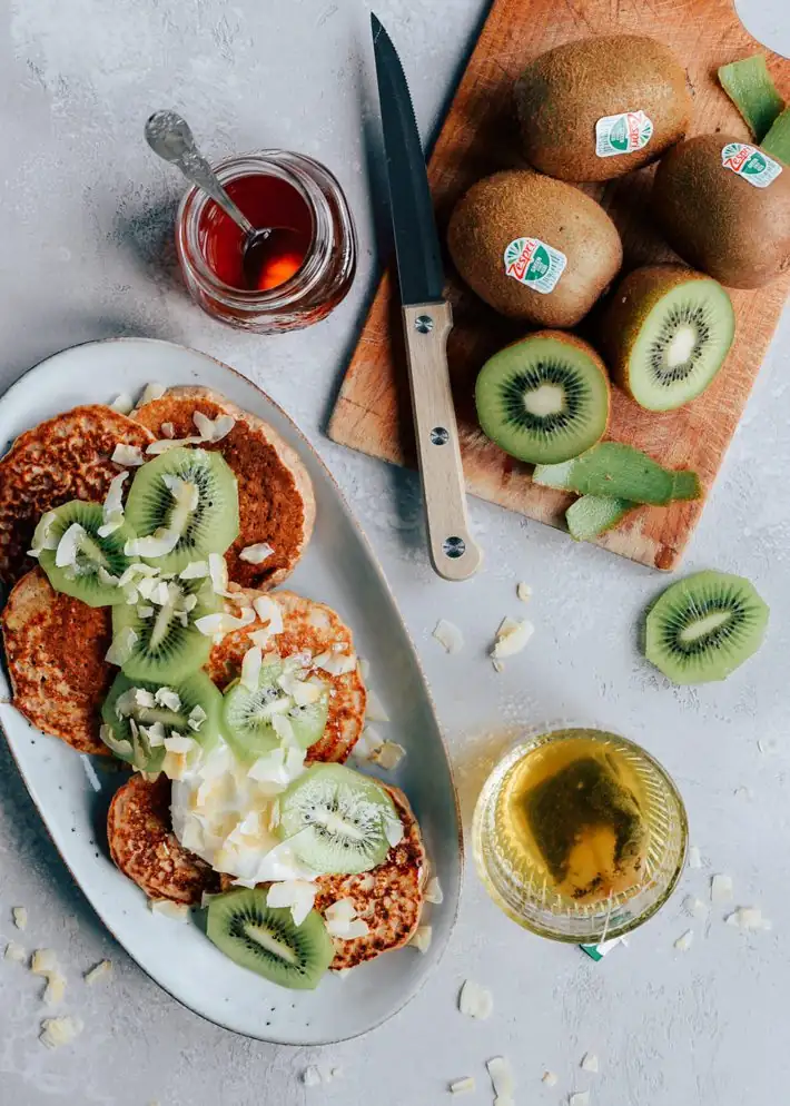 Banana Oatmeal Pancakes