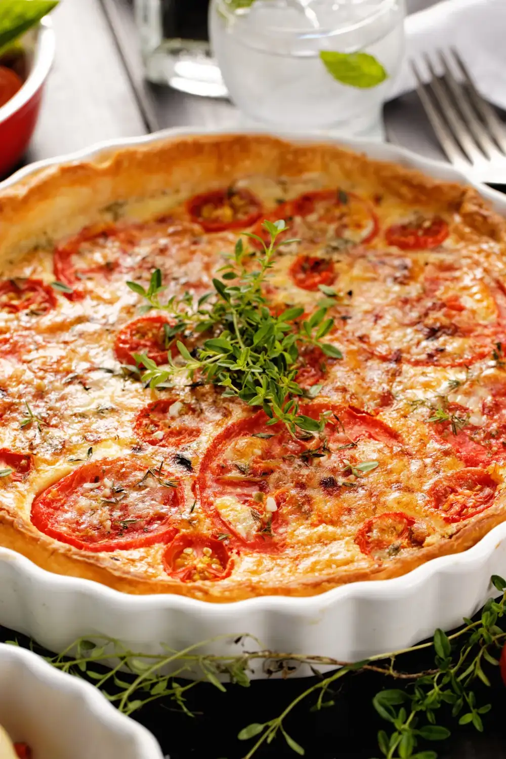 Tarta de atún, tomate y mostaza: la mejor receta