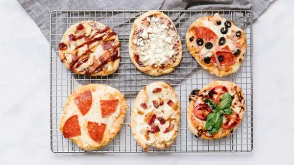 Mini Naan Pizzas Recipe