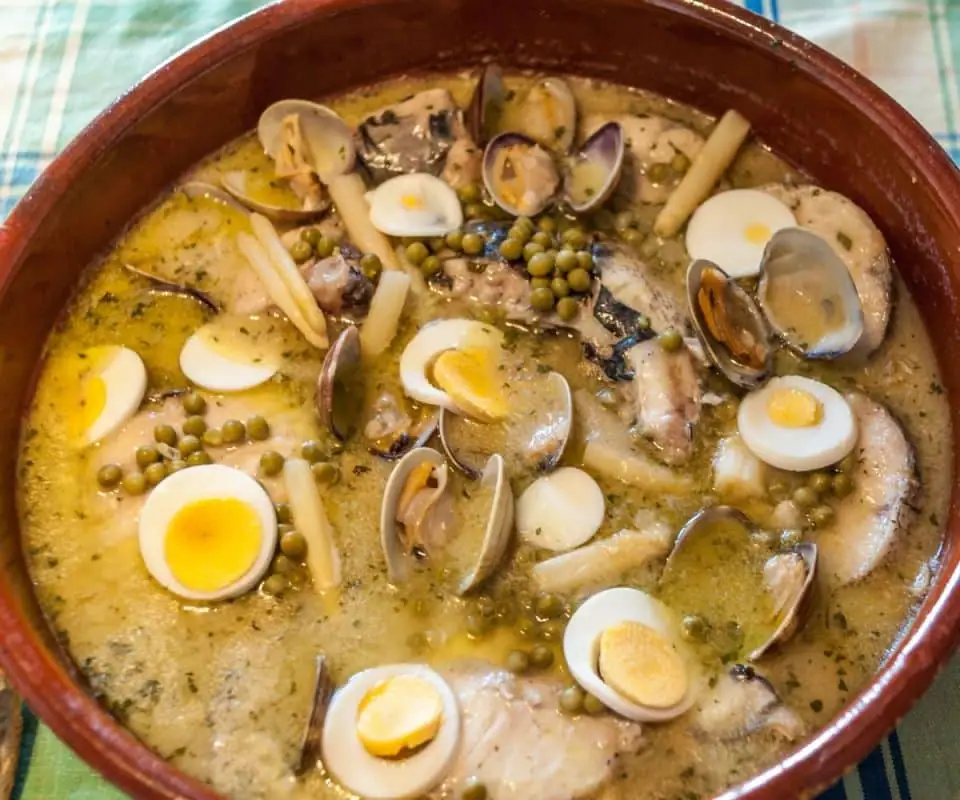 Merluza en salsa verde (Merluza a la Koskera)