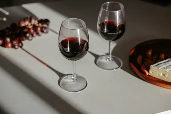 Wine consumption declines globally, but Italy remains positive